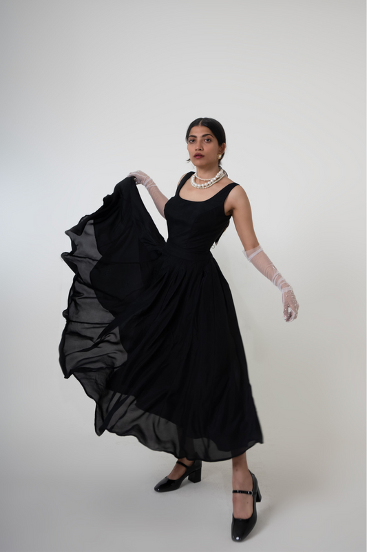 Belle Dress - Tushe - Let’s not run after what’s fleeting.