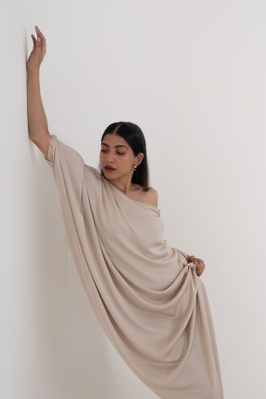 Lilian Kaftan - Tushe - Let’s not run after what’s fleeting.