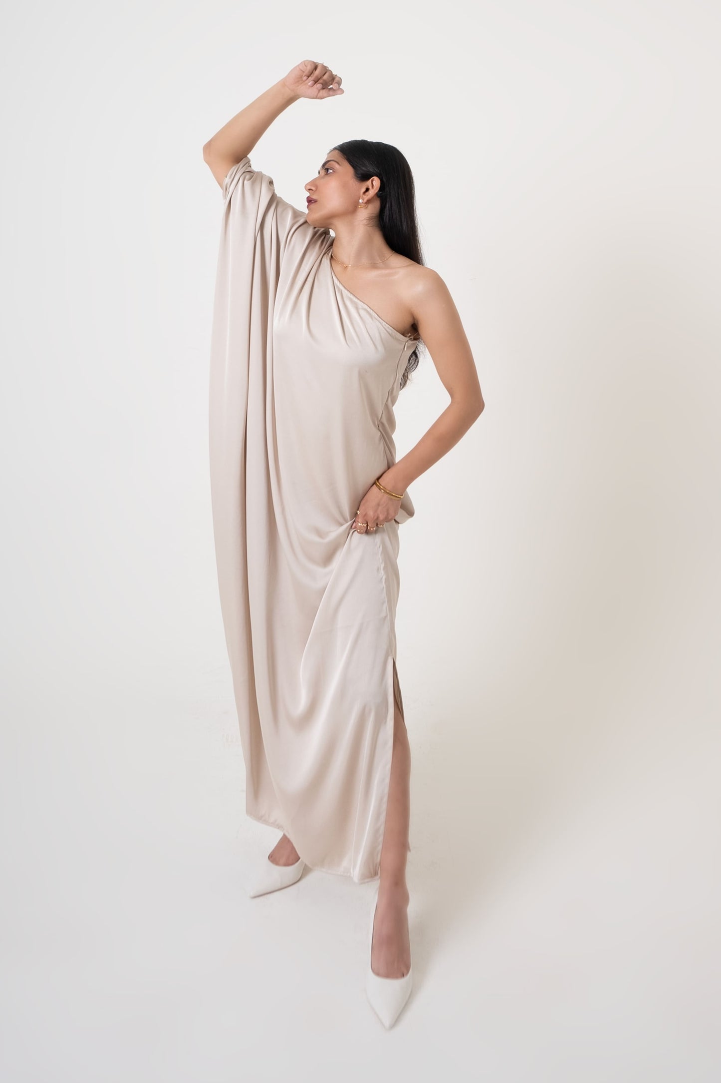 Lilian Kaftan - Tushe - Let’s not run after what’s fleeting.