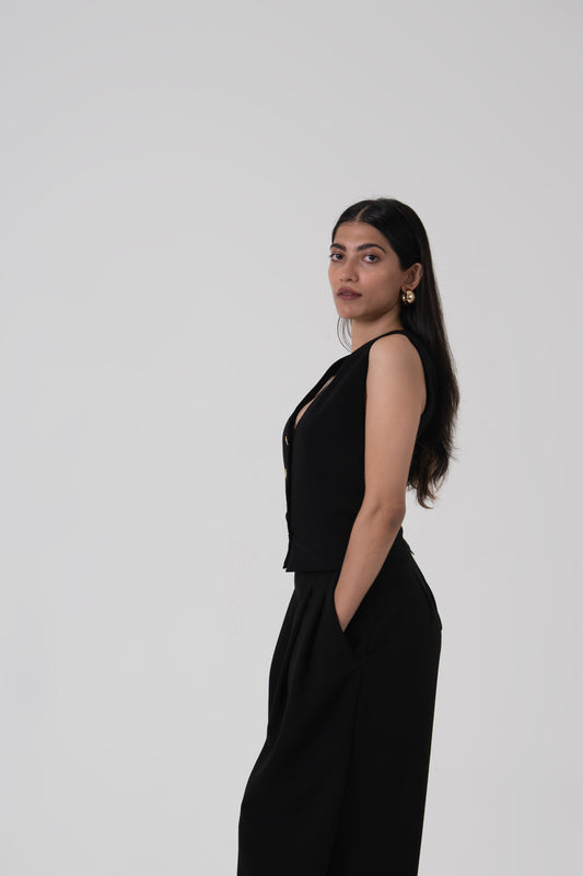 Black Vivian Waistcoat - Tushe - Let’s not run after what’s fleeting.
